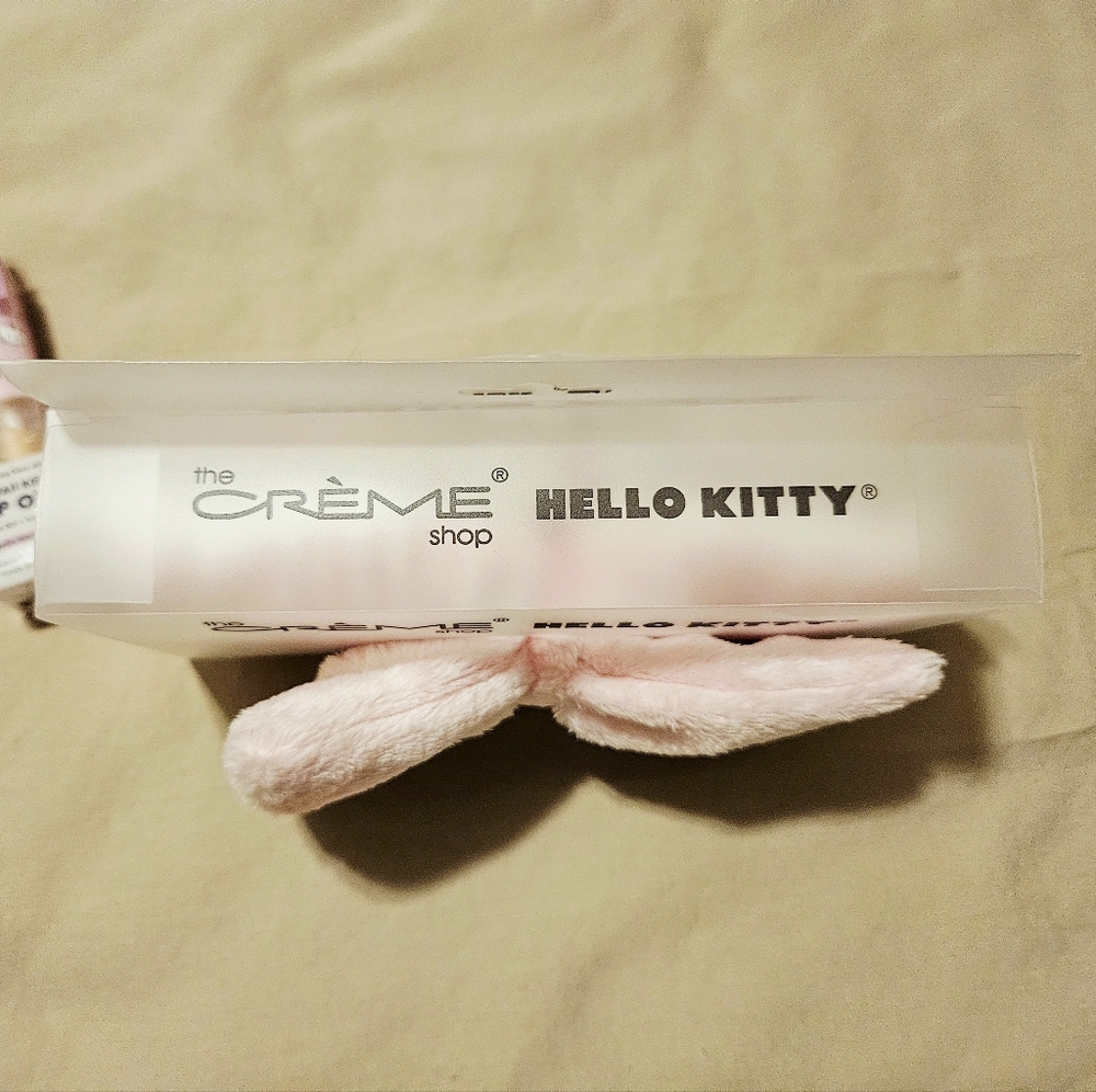 The Creme Shop Hello Kitty Bundle - Picture 6 of 12